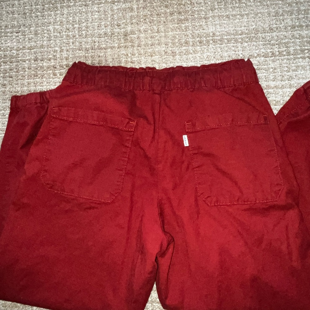 Levi's Women's Off-Duty High Rise Relaxed Jogger Burgandy Brown Sz Medium - Picture 6 of 8